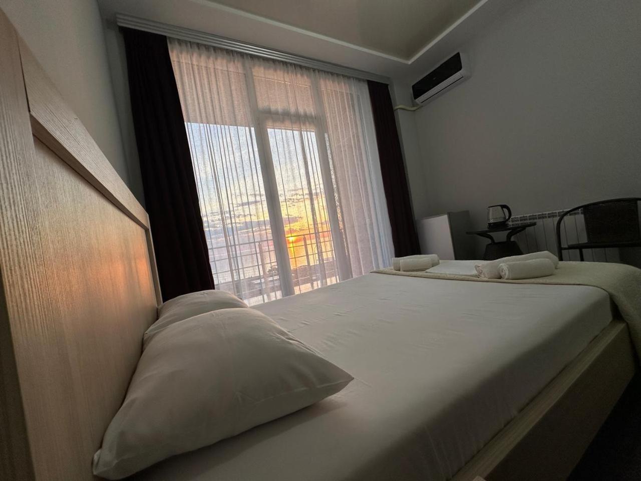 באטומי Guest House 99 מראה חיצוני תמונה