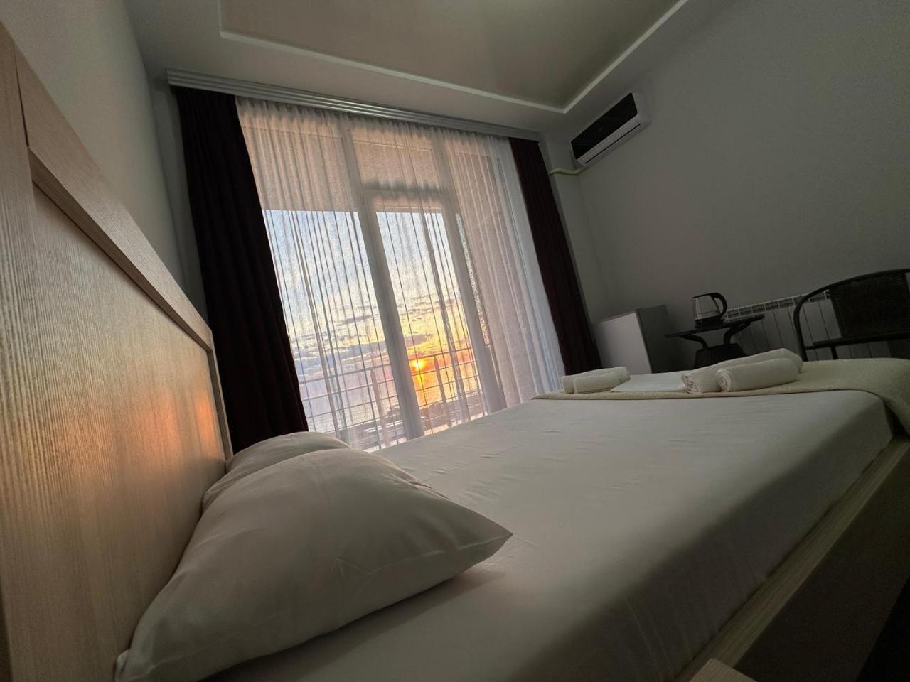 באטומי Guest House 99 מראה חיצוני תמונה